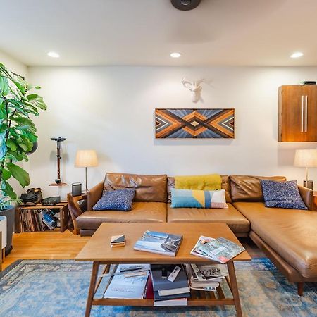 Bedroom In Thoughtfully Decorated East Passyunk Home フィラデルフィア エクステリア 写真