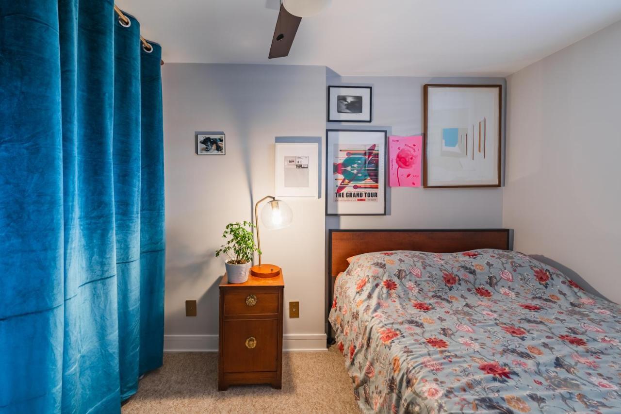 Bedroom In Thoughtfully Decorated East Passyunk Home フィラデルフィア エクステリア 写真