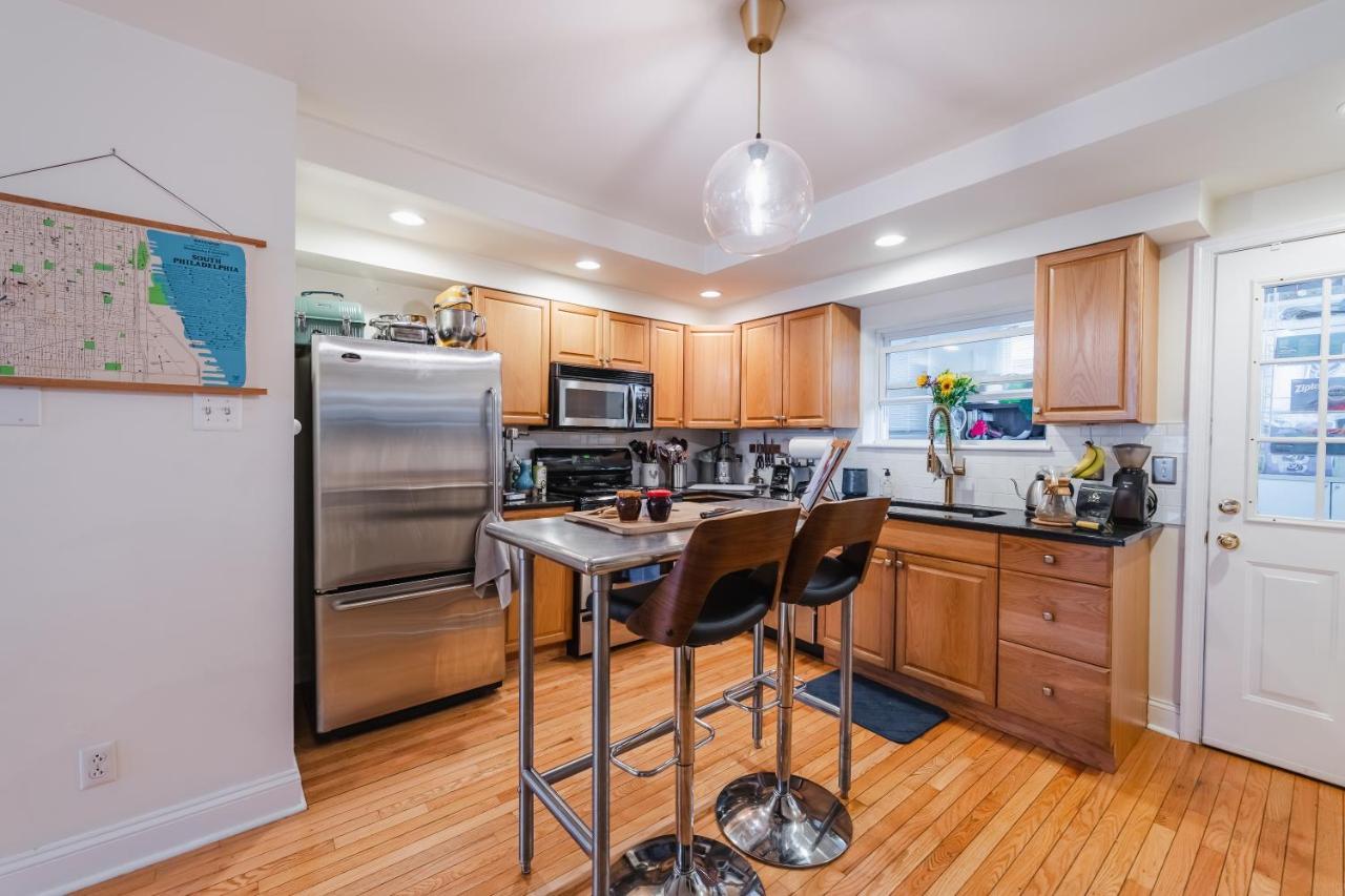 Bedroom In Thoughtfully Decorated East Passyunk Home フィラデルフィア エクステリア 写真