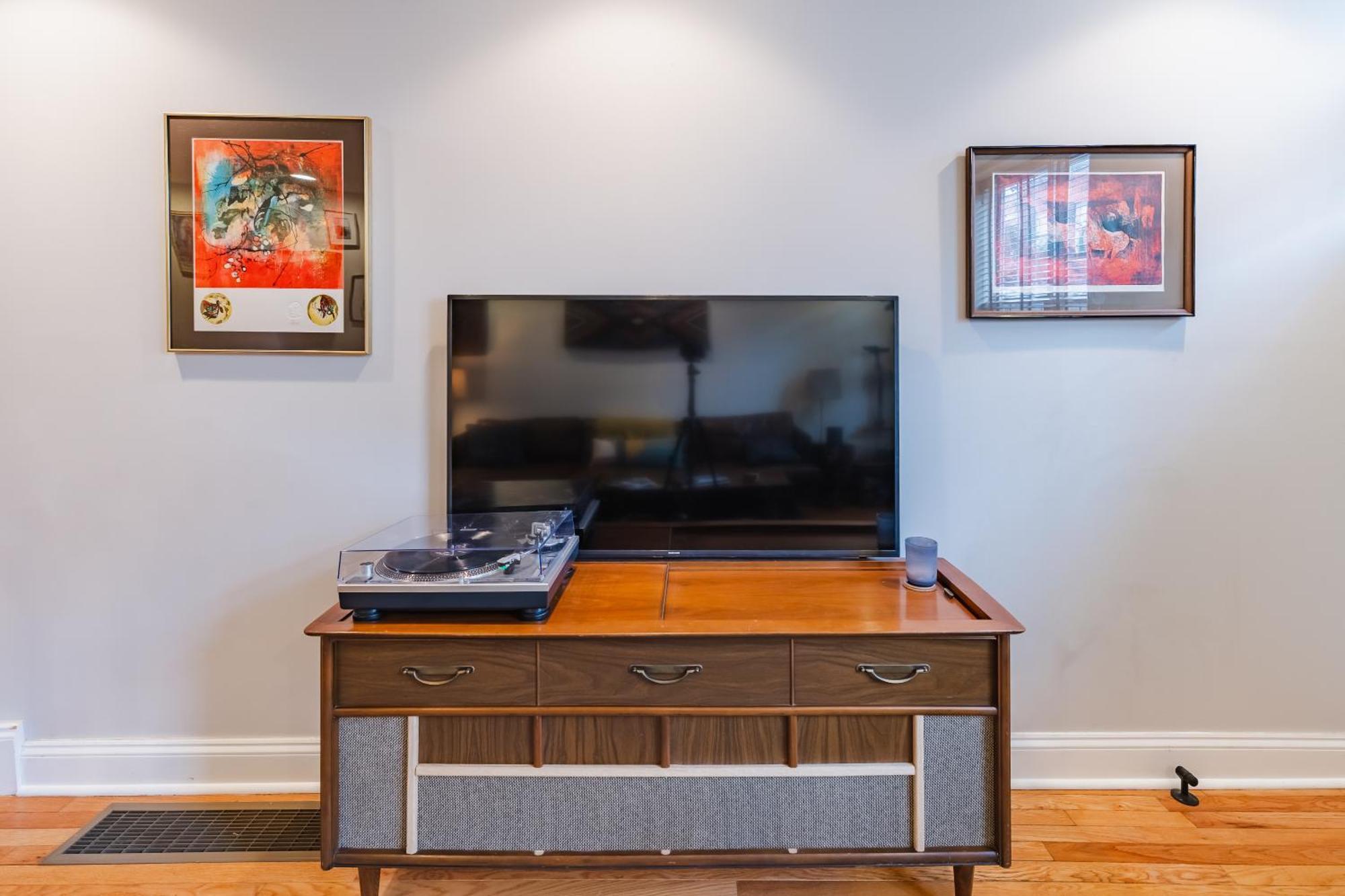 Bedroom In Thoughtfully Decorated East Passyunk Home フィラデルフィア エクステリア 写真